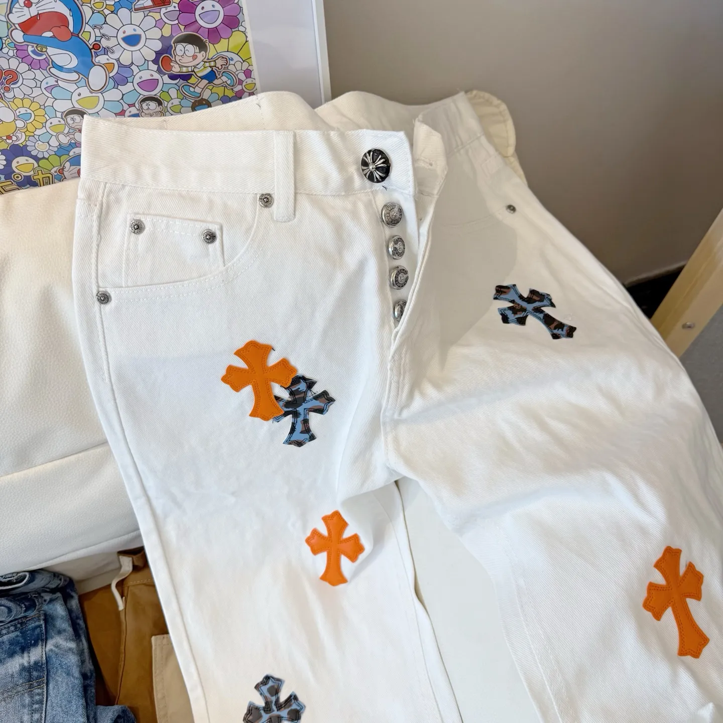 P240 model number: D330 Chrome Hearts Chrome Hearts straight casual white leather jeans SIZE #28-34
